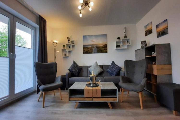 Apartment In Burhave With A Shared Pool Eksteriør billede