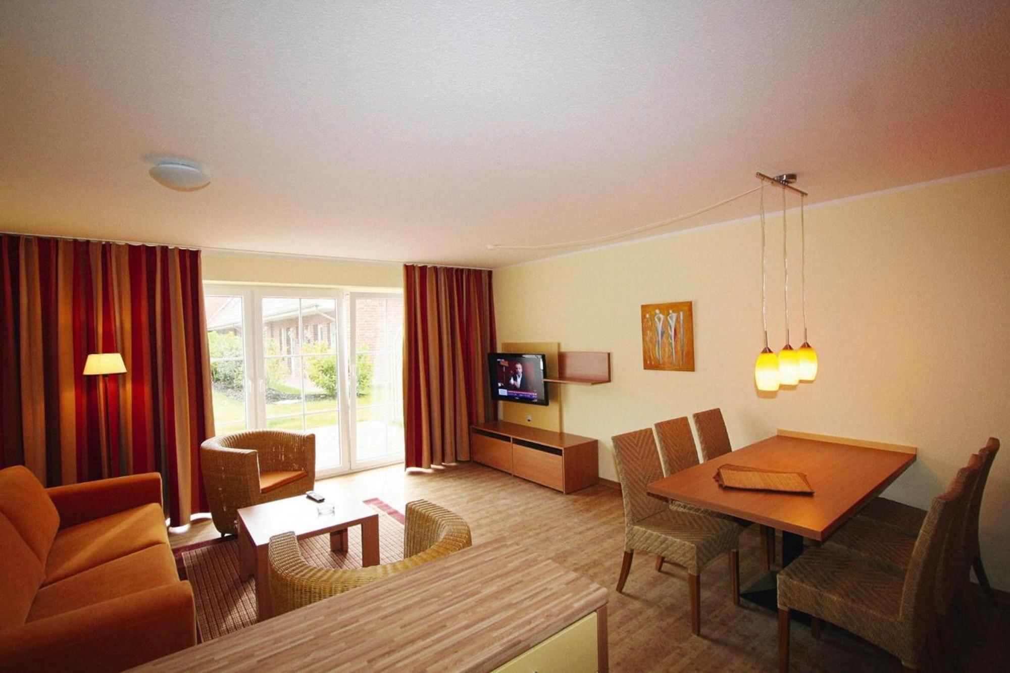 Apartment In Burhave With A Shared Pool Eksteriør billede